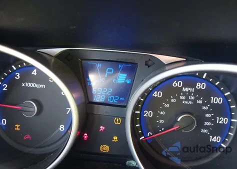 2014 Hyundai Tucson Se z USA, uszkodzony, nr VIN KM8JUCAG0EU830902